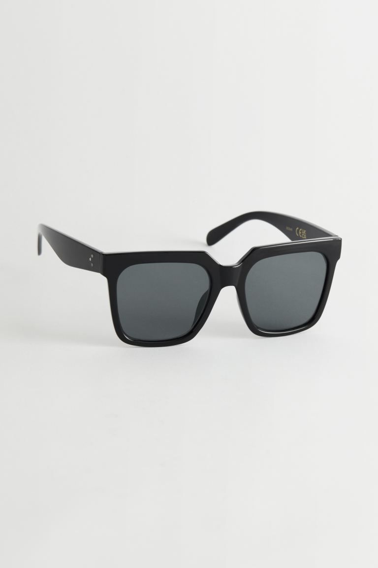 Zonnebril met vierkante glazen en schuine randen | H&M (DE, AT, CH, NL, FI)