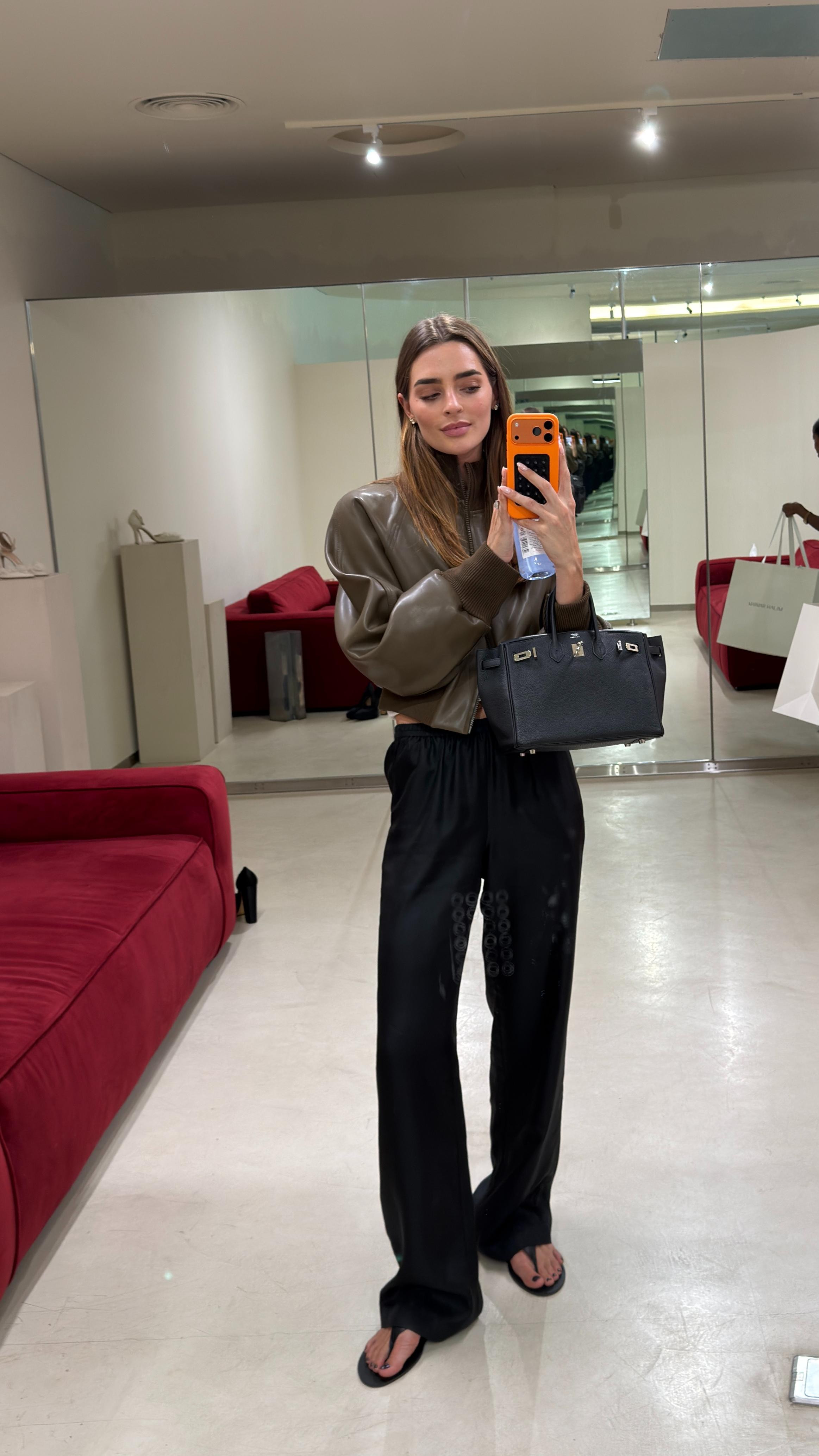 Loulou De Saison black silk trousers, Manebi leather flip flops 🤎

Autumn outfit, leather jacket, satin trousers, winter outfit, autumn jacket, bomber jacket 

 #LTKSeasonal #LTKStyleTip #LTKShoeCrush