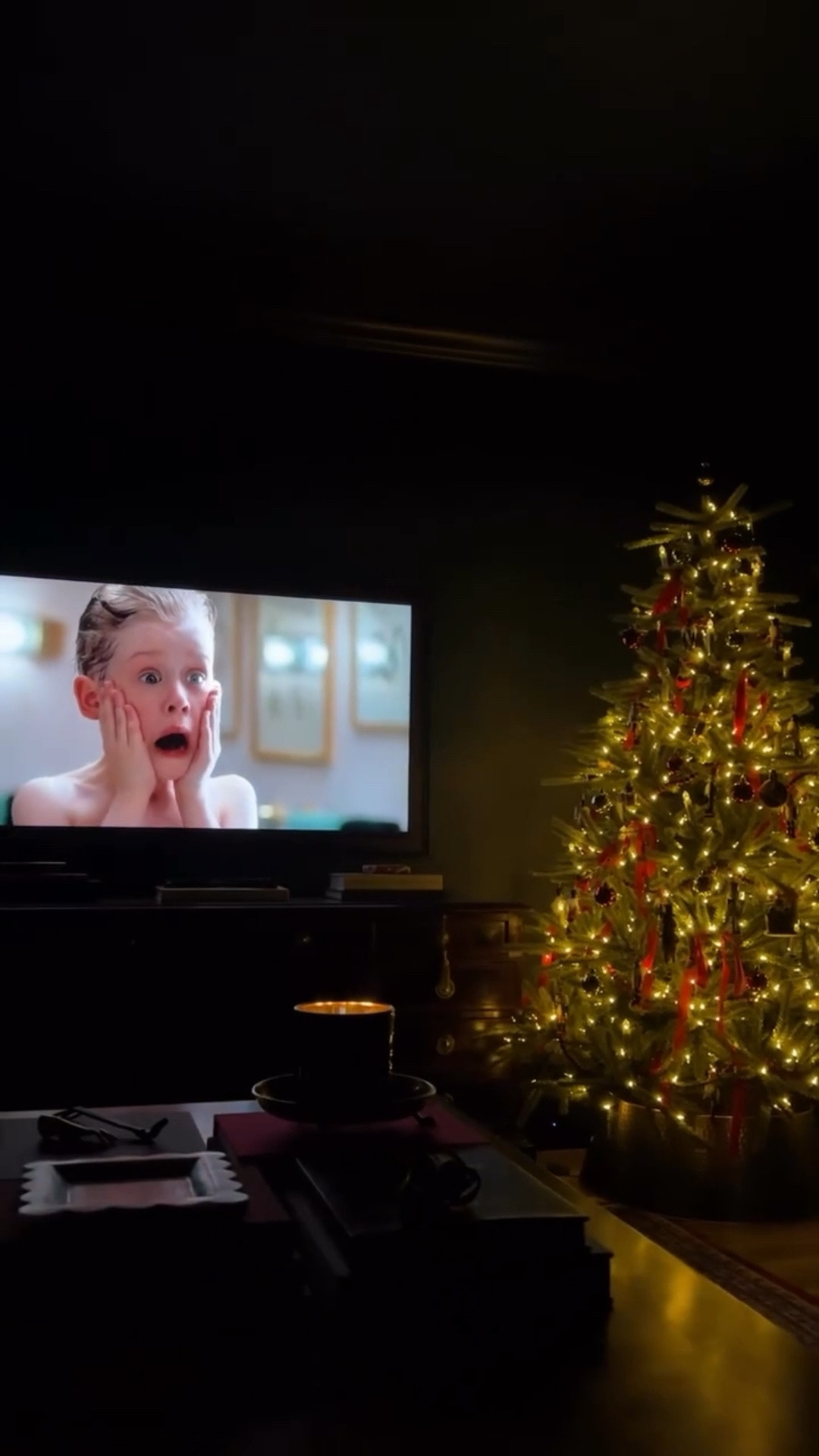 I’ll be honest: the first time I saw the outside of my house, my mind went straight to Home Alone.

I grew up watching it every single year, and it still sits in my top two favorite Christmas movies (second only to Christmas Vacation). The details get me every time — the intentional red and green everywhere, the carpet, the wallpaper, the hundreds of poinsettias. It’s festive in the most nostalgic, cozy way.

And yes… at least once a year, pizza is mandatory while I watch it. Some traditions just make the season feel right 🍕

What’s your go-to holiday movie? And do you have any themed movie nights you never skip?

#CozyChristmas #HolidayTraditions #nostalgicchristmas #ChristmasMovieNight #HomeAlone