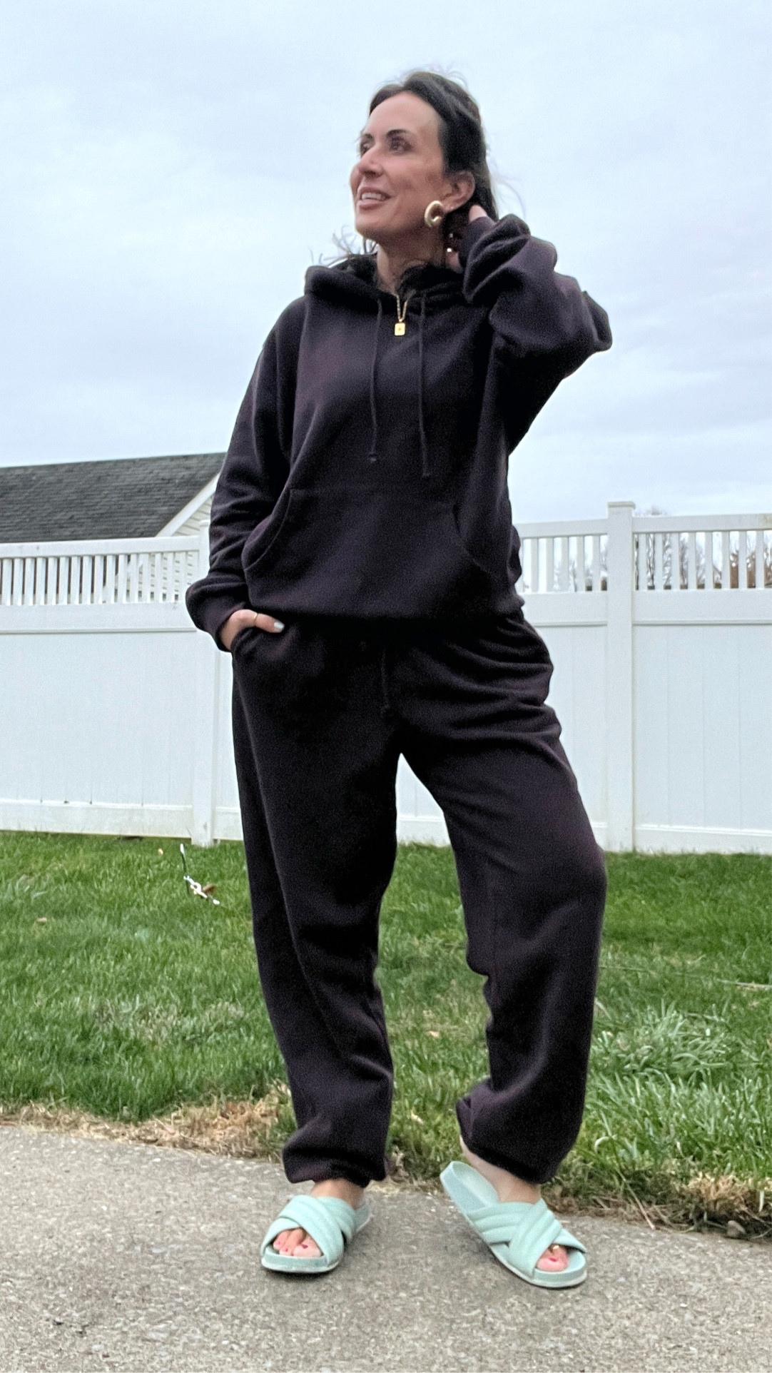 Rocking the men’s sweat set from skims 

#LTKOver40 #LTKStyleTip #LTKSaleAlert