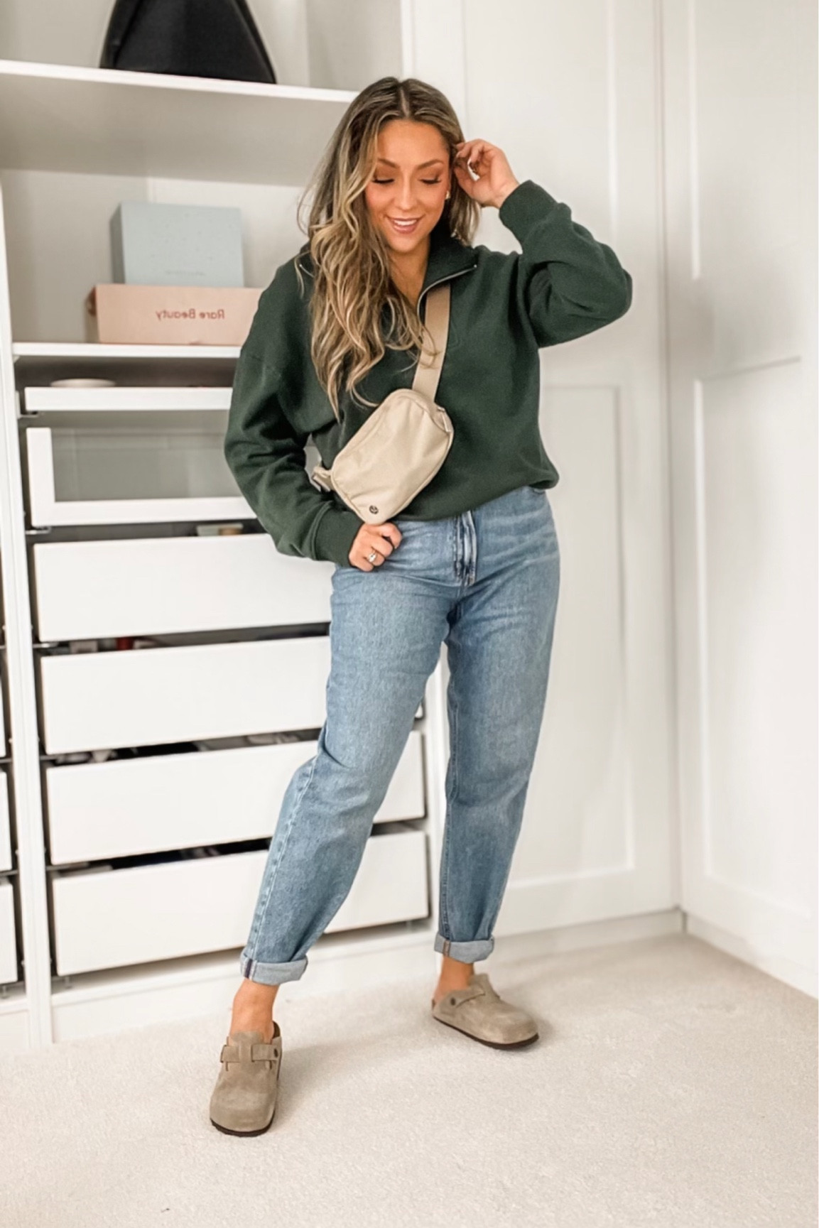 Day 1 Finding my Style!! 

As a mama who’s been having babies back to back for the past 7 years, I haven’t a clue what my style is or what fits my body! So come along this journey with me💕 

I’ll be rating the outfits I try on a scale of 1👎- 10🤩

Today I’m rating it a 10/10! So comfy and flattering💕

If you’re a mama or just a girl who’s lost their style along the way, join me and we can do this together❤️ 








Easy outfits, casual outfit idea, everyday outfit inspo, how to style jeans, how to style quarter zip, quarter zip hoodie, affordable fashion, how to style belt bag, boston birks, how to style Boston birks, how to style mom jeans, what shoes to wear with mom jeans, shoes for mom jeans, how to wear mom jeans, Karla Kazemi, Latina. 

#LTKmidsize #LTKshoecrush #LTKstyletip