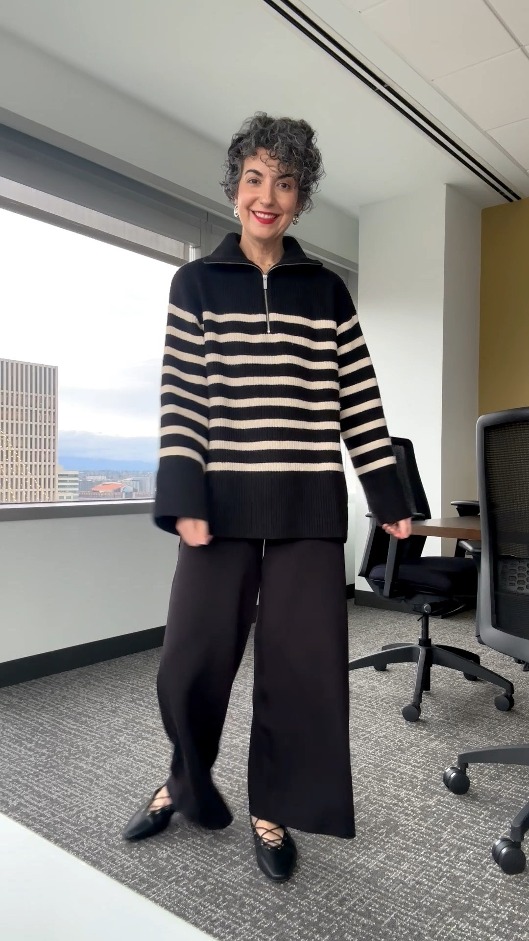 Tuesday OOTD 
.
Sweater is older but I linked this years version. I’m wearing a small in mine. Wearing a medium in pants and 9.5 in shoes.
.


#LTKootd