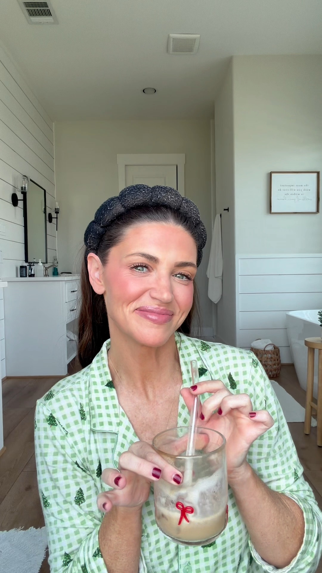 Come do my makeup with me and learn more about what makes me smile! Use code ChelseaW with all dibs products🫶🏼
Colors I use in products:
Bare Minerals complexion rescue:Natural pecan 
Anastasia brow wiz: color dark brown
Hourglass concealer: fawn 
Dibs desert island duo: shade 1.5
Dibs glowtour: shade starlit
Lovebeam setting powder: All Is Well
Powder bronzer: caramel cappuccino 
Powder blush: star struck 


#LTKBeauty #LTKgrwm