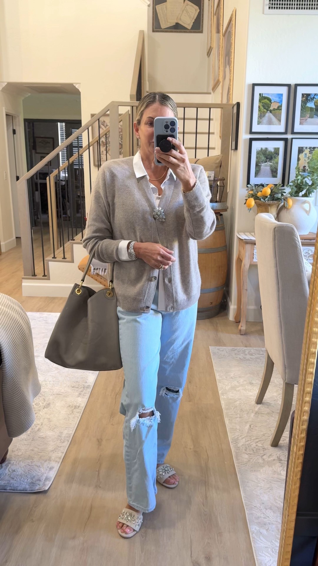 Casual Look. Cashmere and jeans with a little sparkle.

#LTKMidsize #LTKootd #LTKOver40