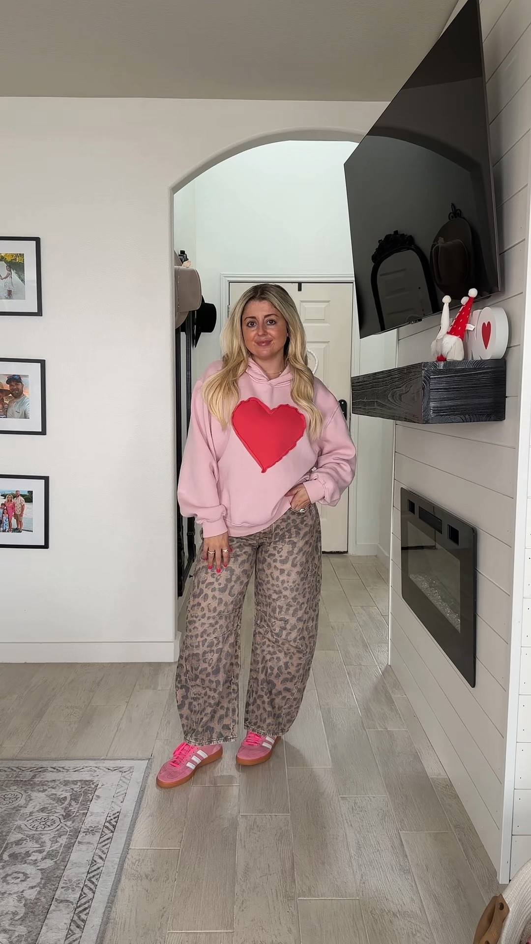 OOTD 
Heart hoodie m
Leopard barrel jeans 26
Pink adidas 

#LTKootd #LTKValentine