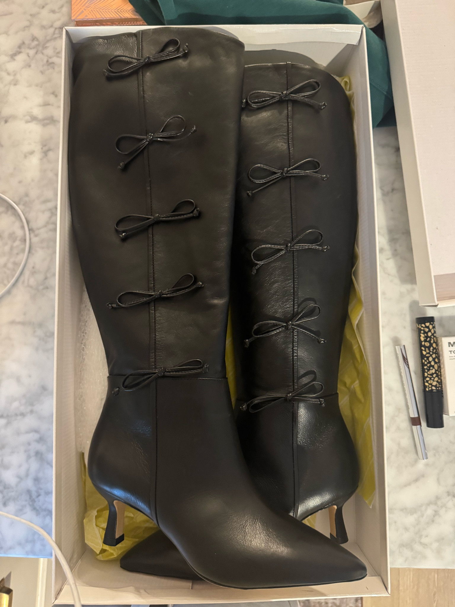 Black boots for holiday party outfit

#LTKHoliday #LTKStyleTip #LTKSeasonal