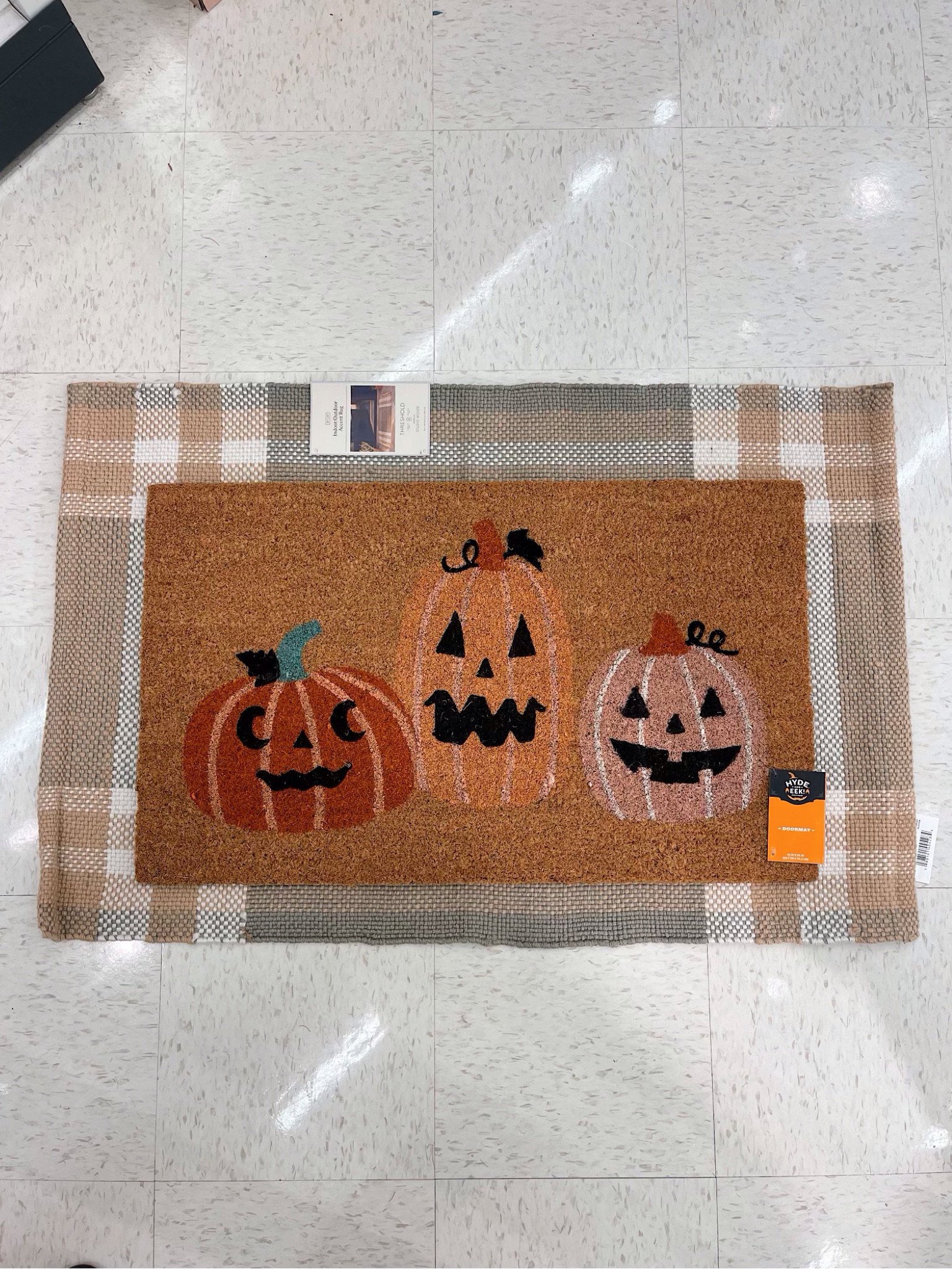 Target // doormat // rug

#LTKHome #LTKSeasonal