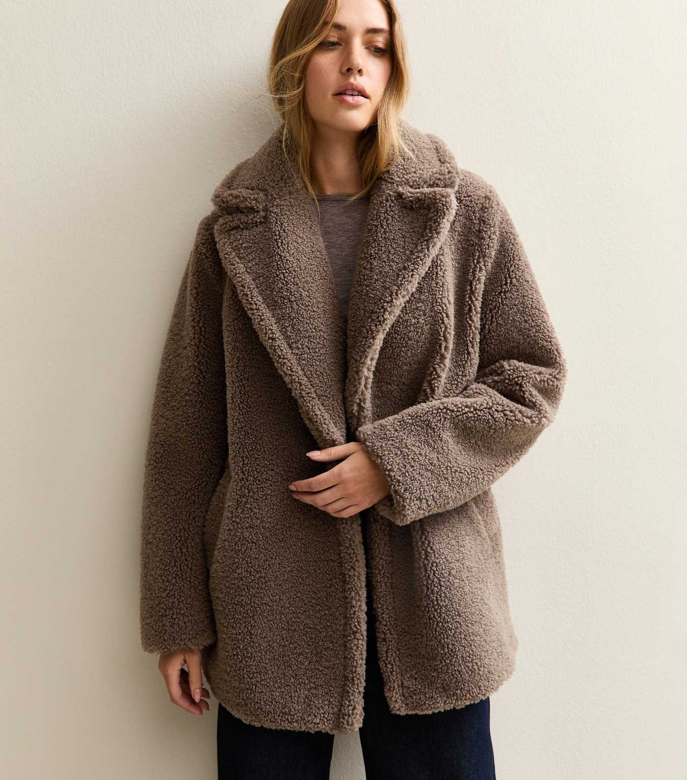 Mink Collared Long Sleeve Borg Coat | New Look | New Look (UK)