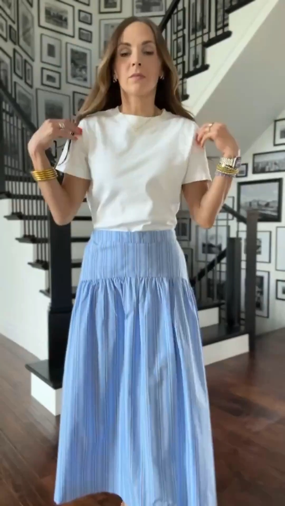 @Aritzia tee is the perfect relaxed shape and not see through! Get your true size 

#LTKootd