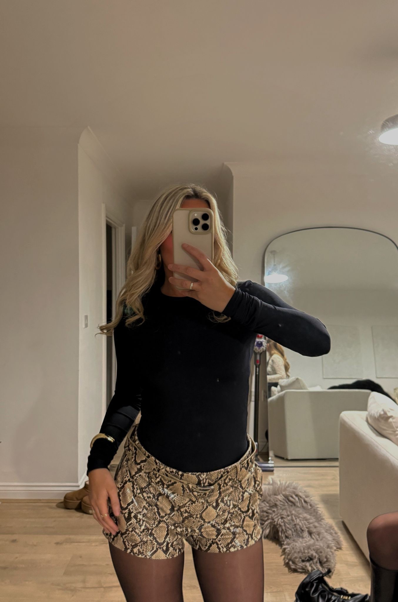 Zara black long sleeve bodysuit, Bershka leather snake print shorts 🐍

Going out, girls night, party wear, mini shorts, chic

#LTKuk #LTKpartywear #LTKeurope