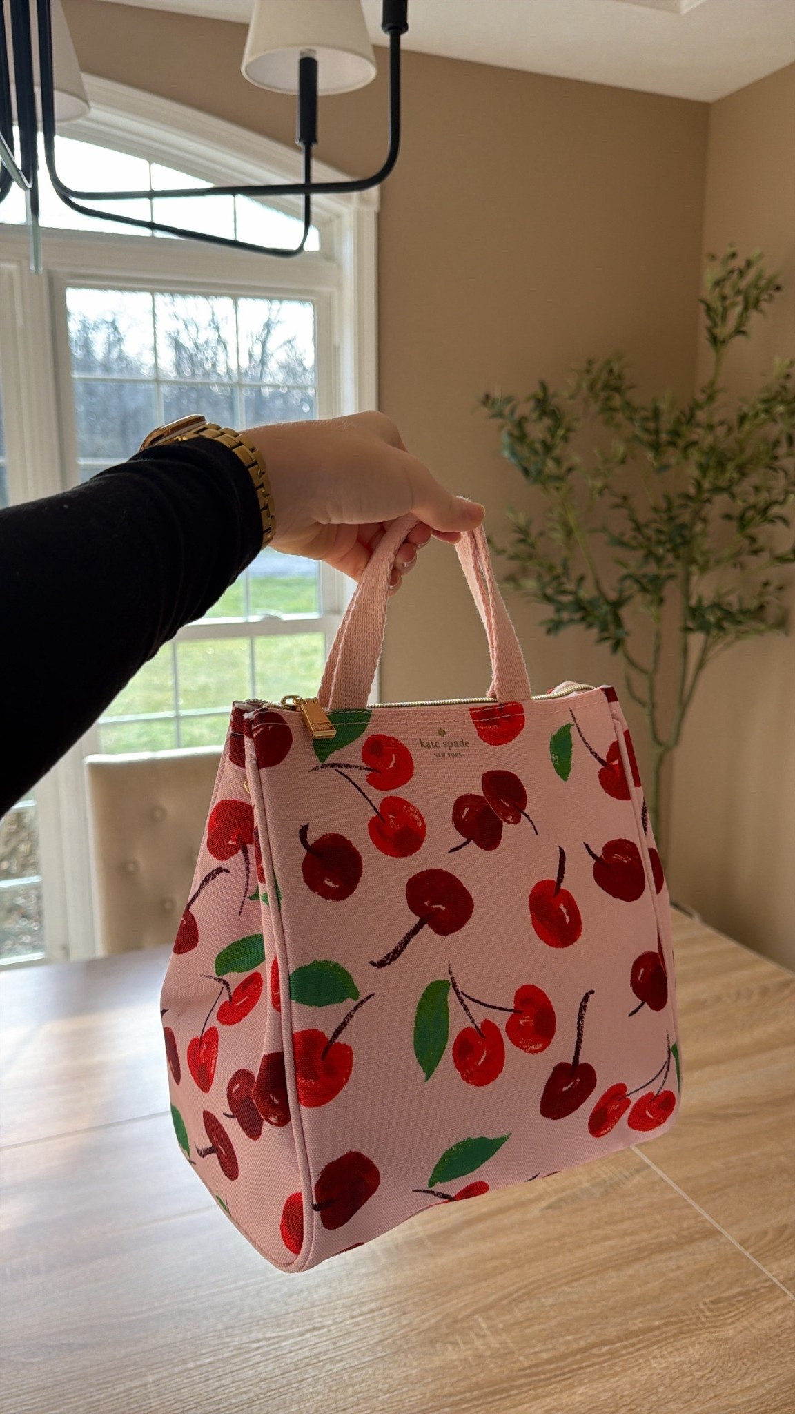 Lunch tote @katespade 

#LTKmorningroutine #LTKfitnessgoals #LTKselfcare
