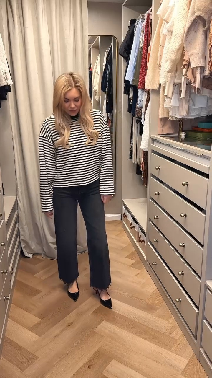 Stripe tee
Black jeans
Cropped wide leg black jeans 


#LTKootd #LTKdayinmylife #LTKSeasonal