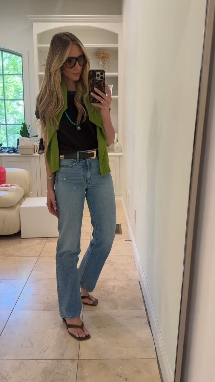 My outfit of the day. I am loving these colors! 

Tee: size small
Sweater: size small
Jeans: size 24
Sandals: size 8.5

#LTKootd #LTKdayinmylife #LTKmomlife