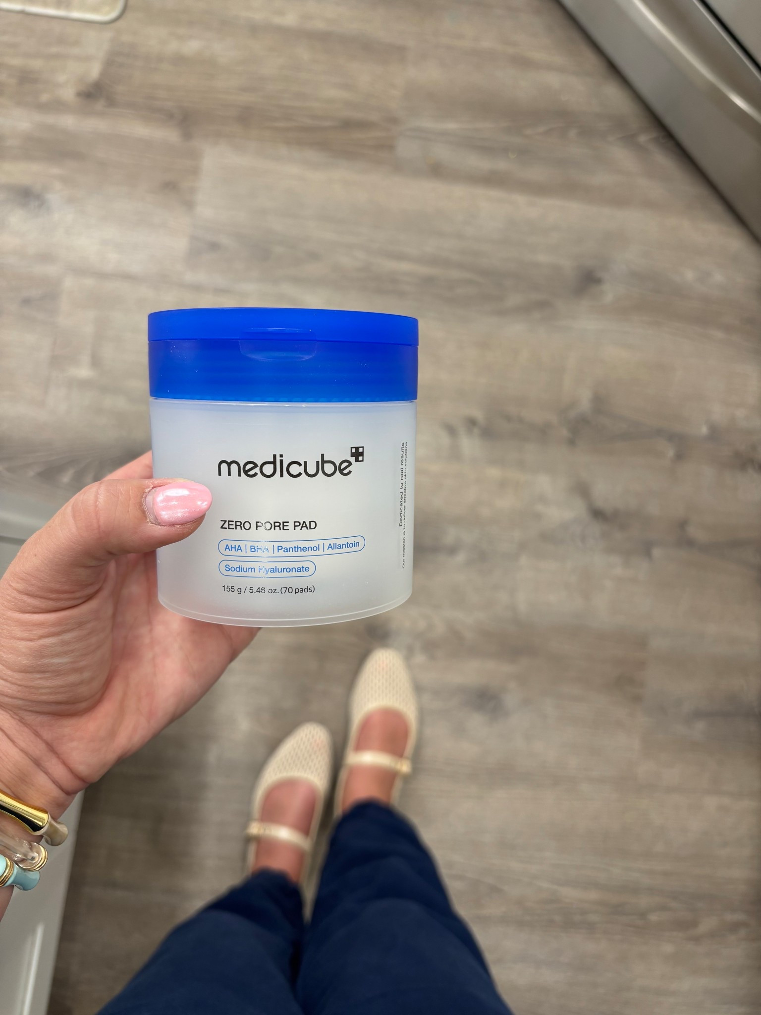 Zero pore pads- very excited to try these! I’ve been using medicine skincare and loving it 💙🫶🏻

#LTKBeauty #LTKFindsUnder50 #LTKTravel