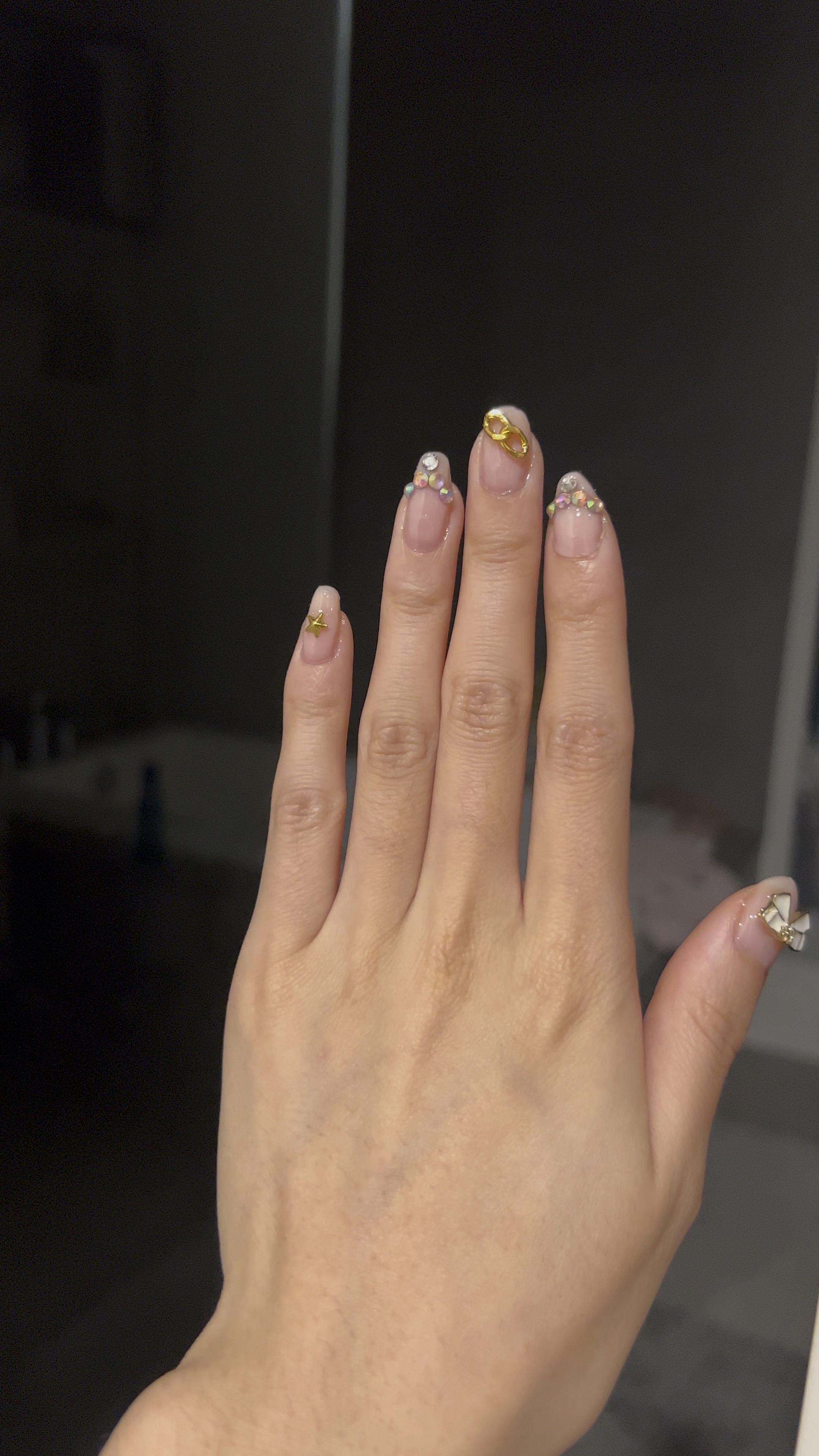 Jessica Carrie Lee pink nails 💅 

#LTKFind #LTKstyletip #LTKbeauty