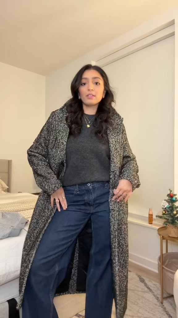 Cozy vibes, casual chic—perfect for a relaxed dinner date night. ✨ #OutfitInspo #DinnerDateStyle

#LTKSeasonal #LTKStyleTip