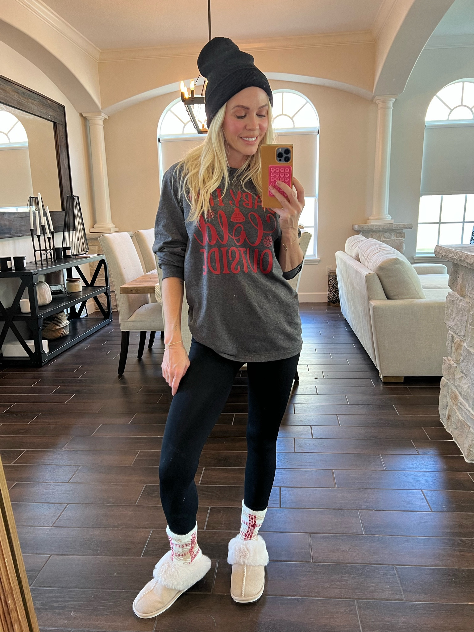 Hi- this is my go to holiday outfit 
Use cozyjess25 for 25% off! 
These slippers would make a great gift and btw these leggings are like you have nothing on #holidaystyle #holiday #festive 

#LTKfindsunder50 #LTKHoliday #LTKsalealert