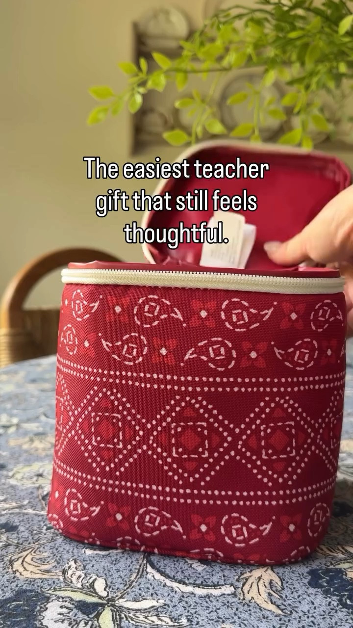If you’re anything like me, you want something thoughtful—but also simple. This teacher appreciation gift is proof you don’t need a huge budget or hours of time to create something meaningful.

I got this adorable mini cooler (lots of color options) and styled it like a mini care package. Because let’s be honest… our kids’ teachers deserve all the love. 🍎 💕

Save this for later (you’ll need it next year too 😉) and comment GIFT if you want my exact links + list sent to you!

#teacherappreciationgiftideas #momlifehacks #thoughtfulgifting