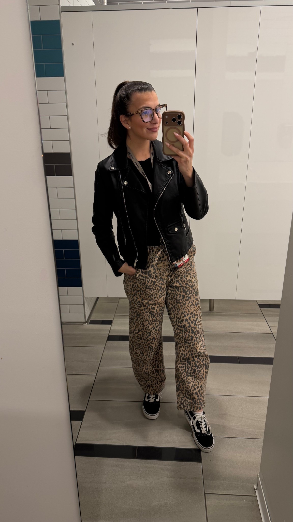 Casual Fridays in the office call for the CUTEST leopard barrel jeans + my everyday blue light blocking glasses that are so good👏🏻 

#LTKootd #LTKWorkwear #LTKPetite