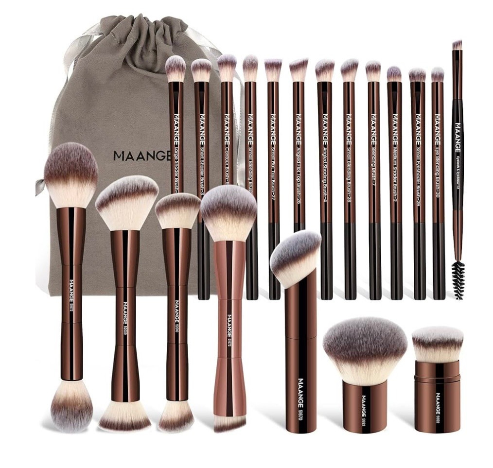 Favorite makeup brushes.

#makeup #makeupbrush #makeupbrushes #cosmetics #beauty #beautyfinds #contour #amazon #amazonfinds 

#LTKTravel #LTKBeauty #LTKFindsUnder50