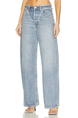 Citizens of Humanity Ayla Baggy Cuffed Crop in Skylights - Baby Blue. Size 32 (also in 26, 27, 28, 29, 30, 31, 33). | FWRD 