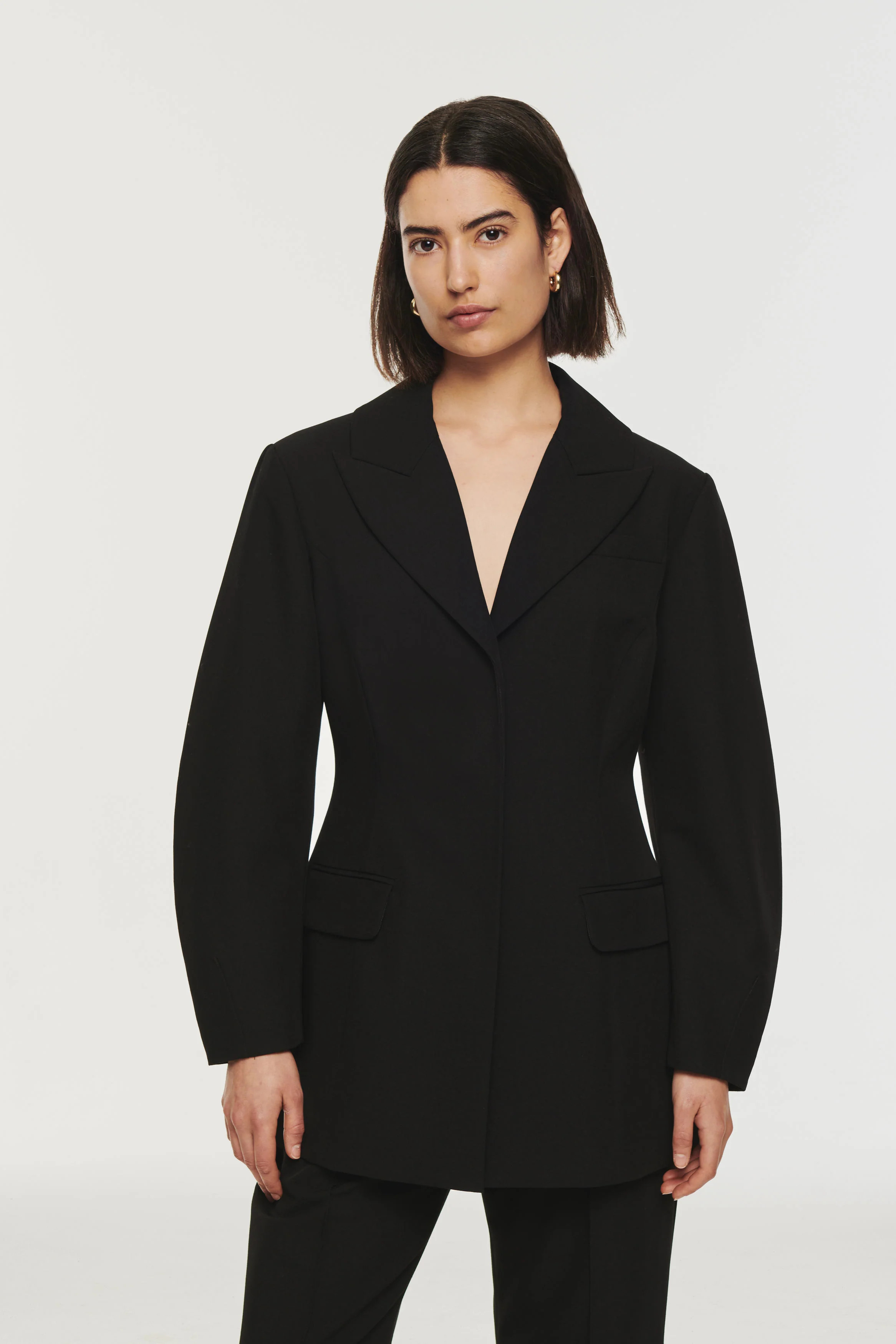 Mariah | Curved Sleeve Hourglass Blazer in Black | ALIGNE | Aligne UK