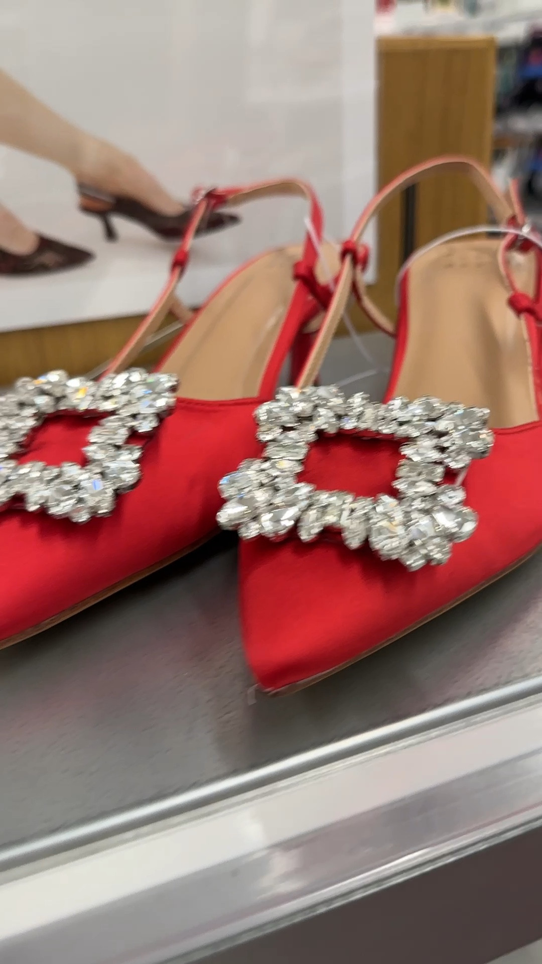 These are fabulous!! Your holiday heels are here and on sale!


#LTKSaleAlert #LTKShoeCrush