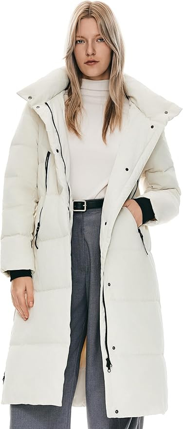 Orolay Women's Thickened Long Down Jacket Winter Down Coat Hooded Puffer Jacket with Side Zipper | Amazon (US)