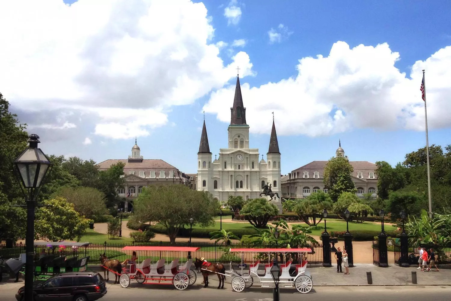 Join Louisiana Tour Company for a thrilling city and Katrina tour, exploring New Orleans' landmar... | Groupon North America