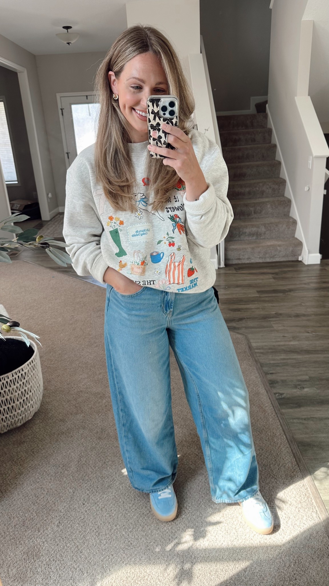 Recent obsession = this sweatshirt 😍 I’ll tag the shop on my instagram! 

#LTKFindsUnder50 #LTKSeasonal #LTKShoeCrush