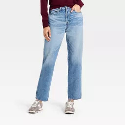 Women's Mid-Rise Boyfriend Jeans - Universal Thread™ Vintage Light Wash 16 | Target