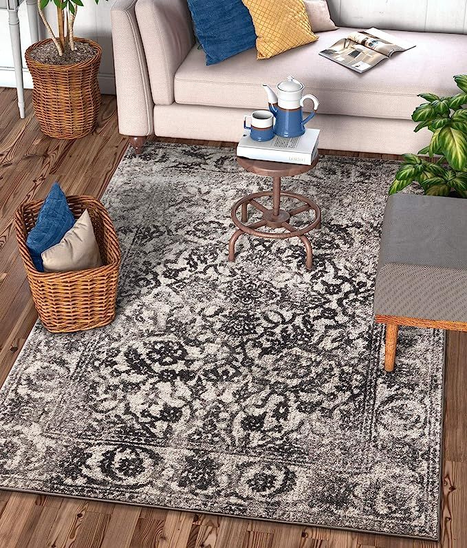 Well Woven Sydney Vintage Sheffield Grey Traditional Oriental Distressed Area Rug 3'3" x 4'7" | Amazon (US)