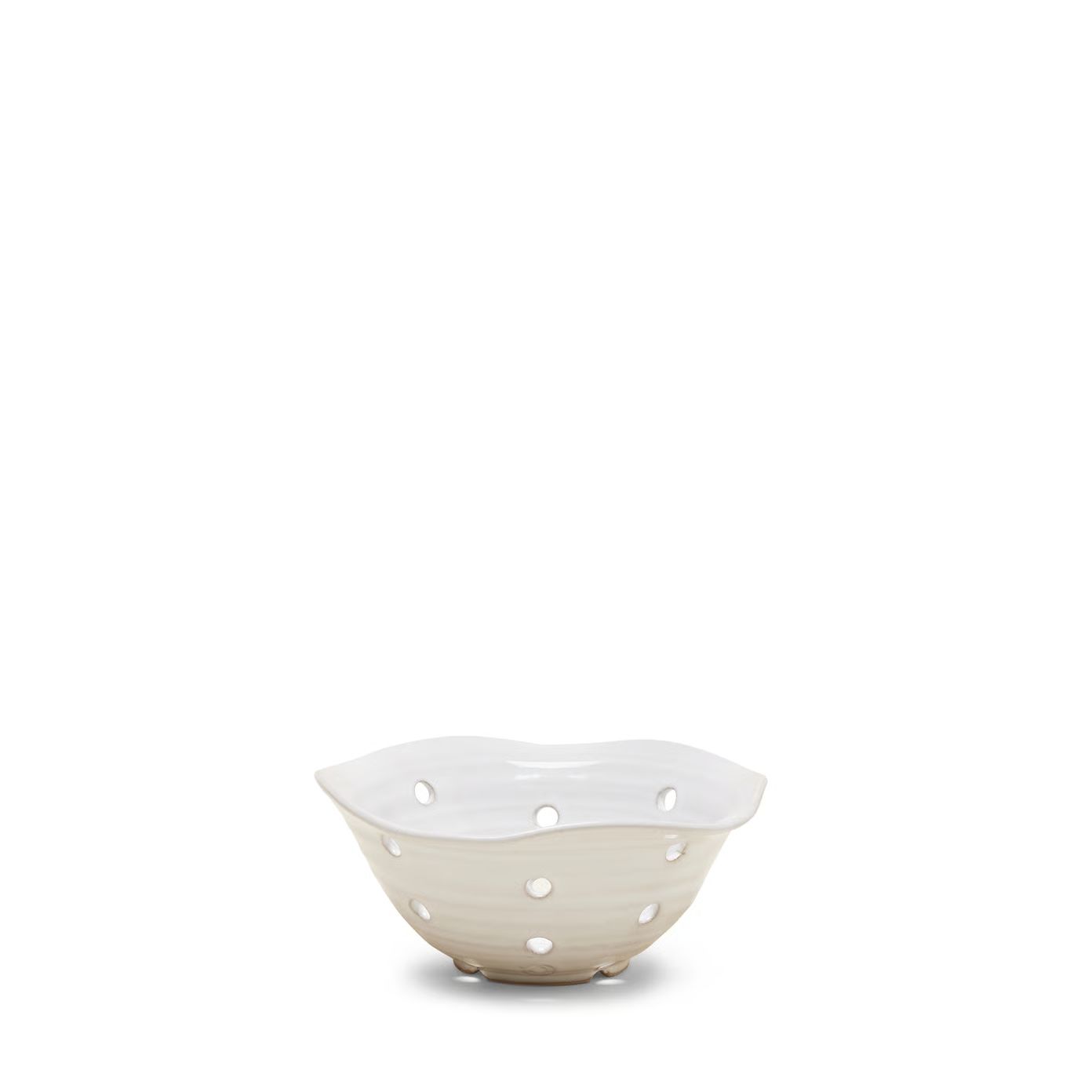 Farmhouse Pottery Windrow Berry Bowl | goop | goop