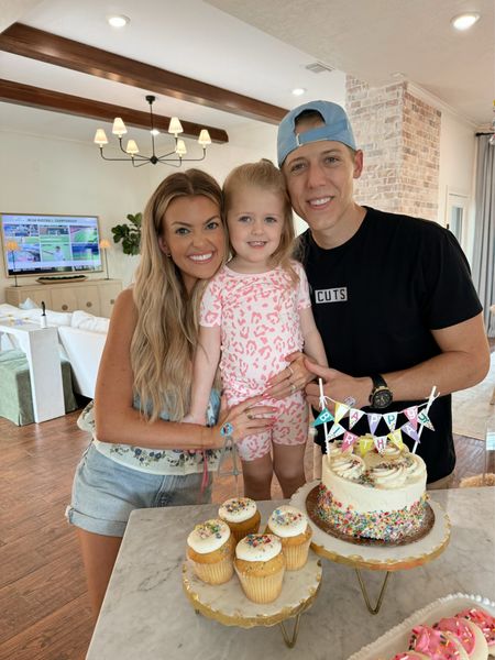 Celebrated Brynnie’s 4th birthday this weekend and it was so fun! (shorts are old from zara & wearing size XS in tank)

Summer style, free people top, matching pjs sets, cake stands, free people, marble stand

#LTKFindsUnder50 #LTKStyleTip #LTKFindsUnder100