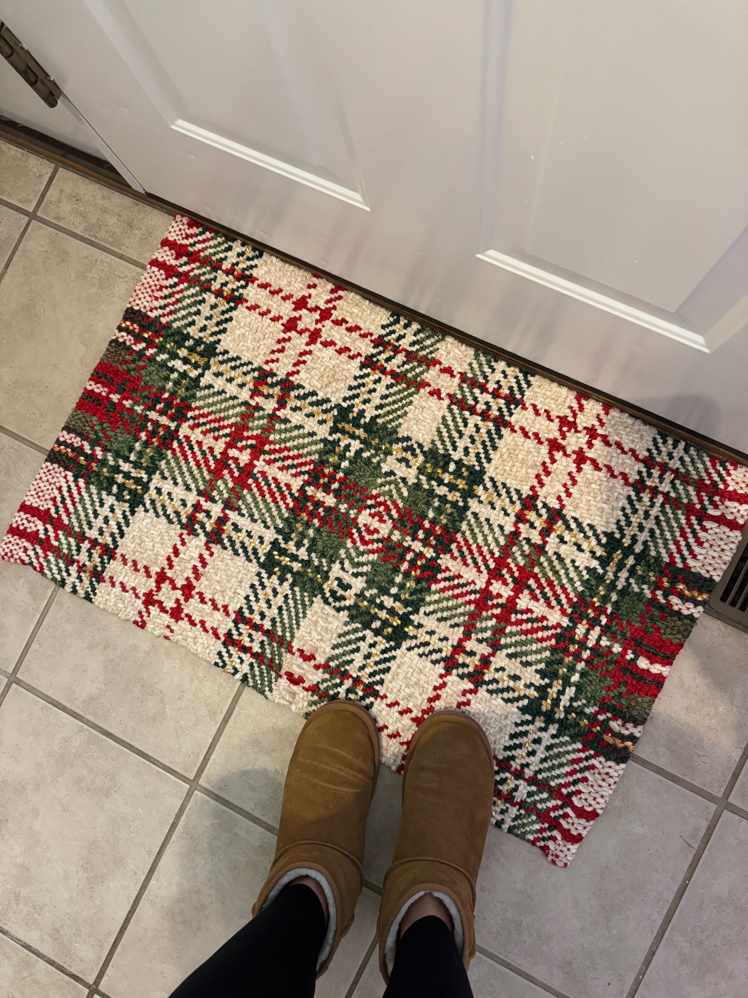 This rug is so perfect for Christmastime and only $13!! 

#LTKSeasonal #LTKHoliday #LTKGiftGuide