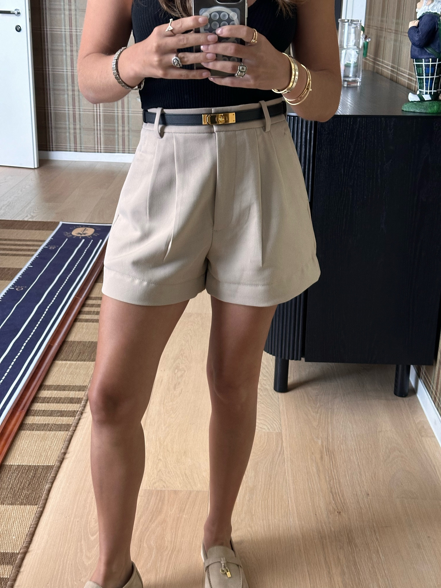 My fav Abercrombie tailored shorts are 20% off !! Get them while they’re on sale :) 

#LTKFindsUnder100 #LTKWorkwear #LTKStyleTip