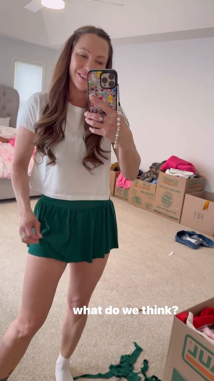 New skirt! Didn’t like the length so I cut it myself 🤪 

#LTKFindsUnder50 #LTKActive #LTKSaleAlert