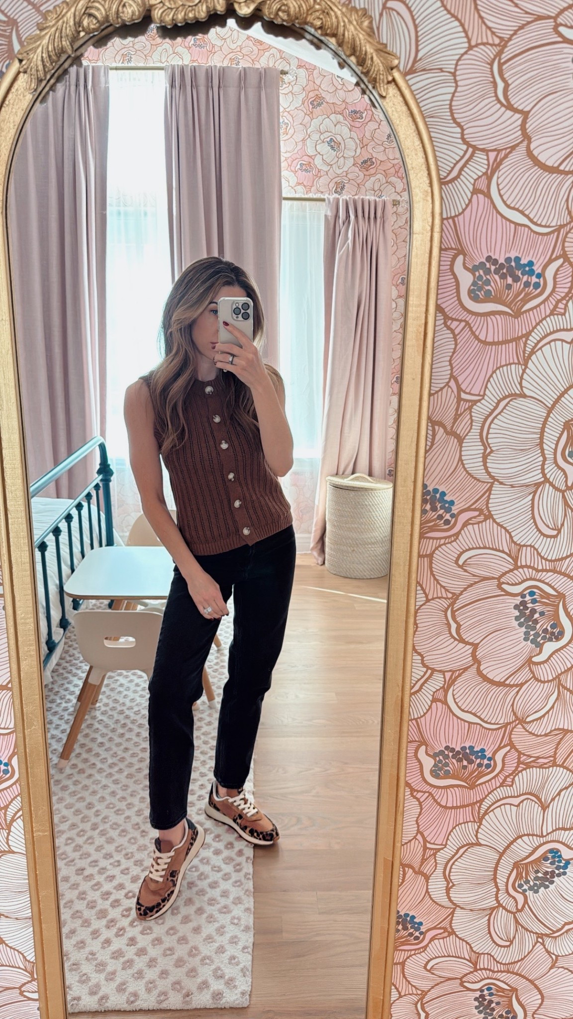 Mom ootd / school drop off

Shoes
Jeans
Top
Fall outfit 

#LTKShoeCrush #LTKStyleTip #LTKTravel