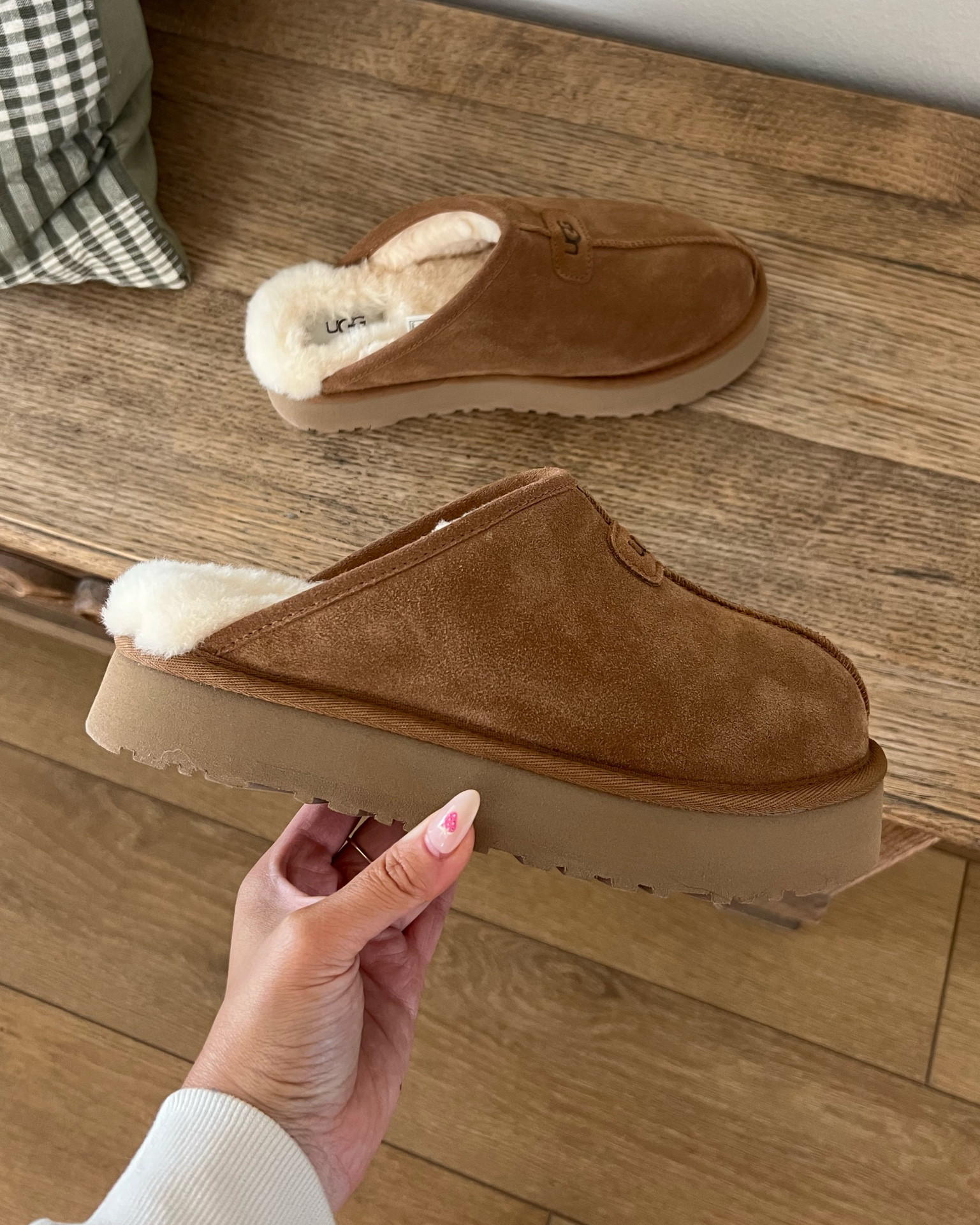 Ugg shearling shop slide