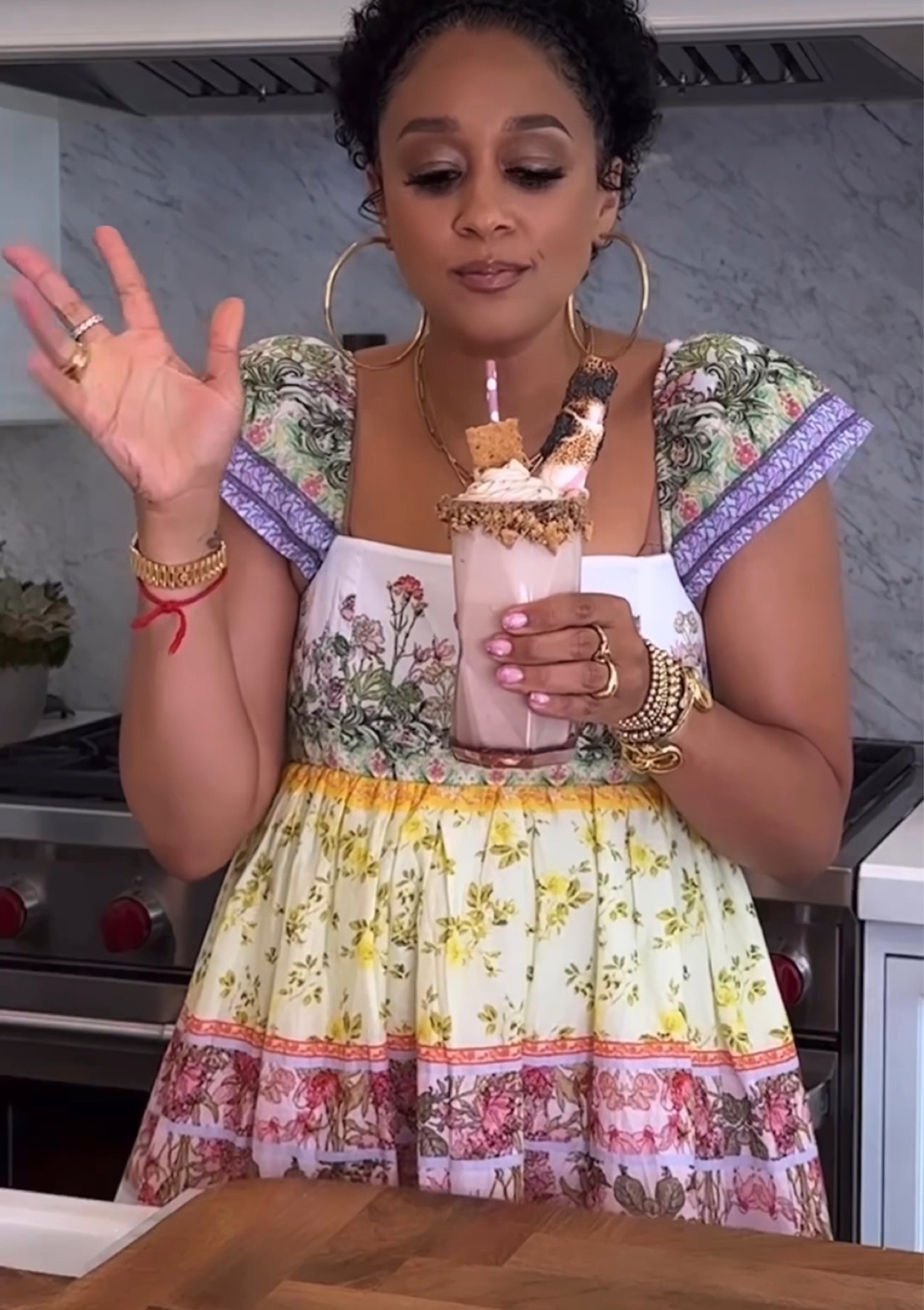 Shop our feed at the link in our bio! #TiaMowry prepared a delicious milkshake recipe on her IG wearing a $296 mini #AliceAndOlivia Tamia Cotton Babydoll Minidress. What say you? Find a link to get yours in our bio💣
📸IG/Reproduction
#tiamowryfbd

#LTKBacktoSchool #LTKFind #LTKSeasonal