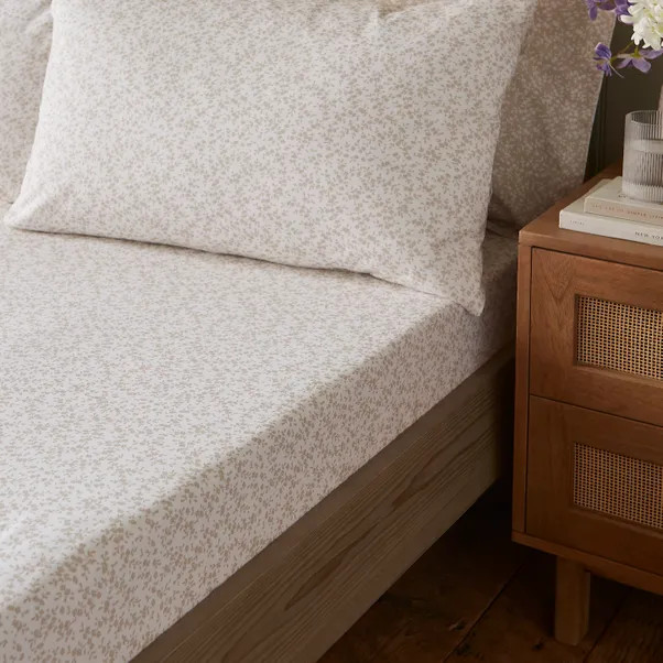 Annie 100% Cotton Fitted Sheet | Dunelm