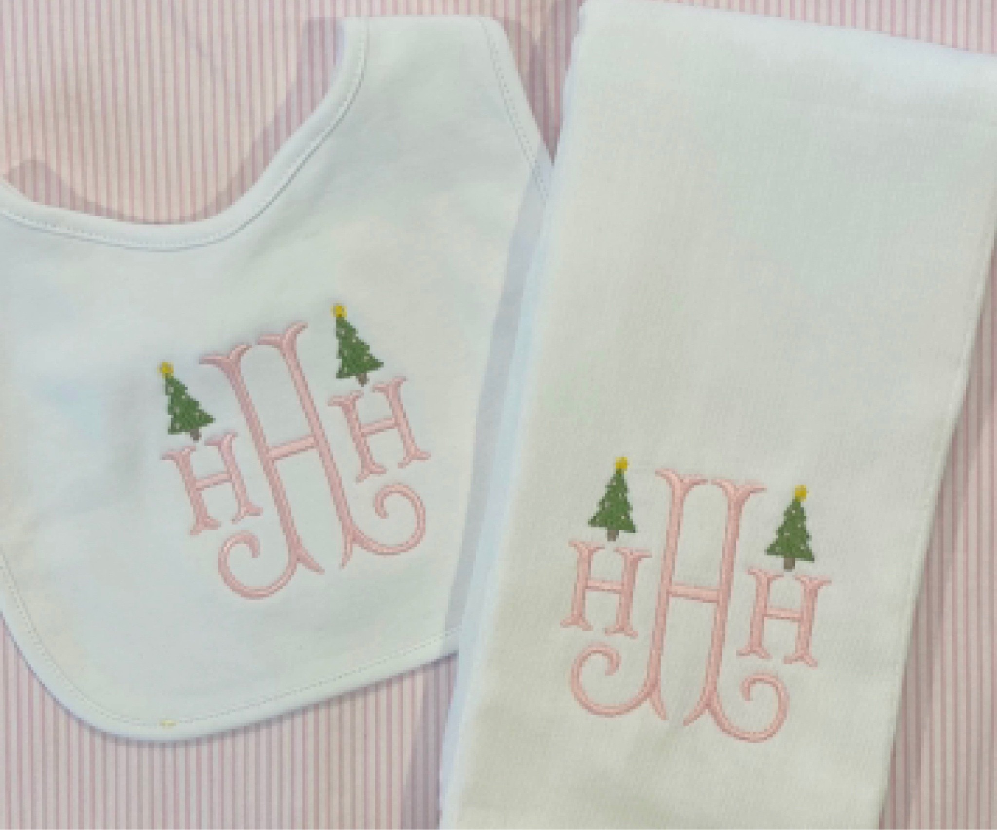 Baby girl monogrammed bibs🎀 #southernmama #southernbaby #babygirl #bibs #personalized

#LTKkids #LTKbaby #LTKbump