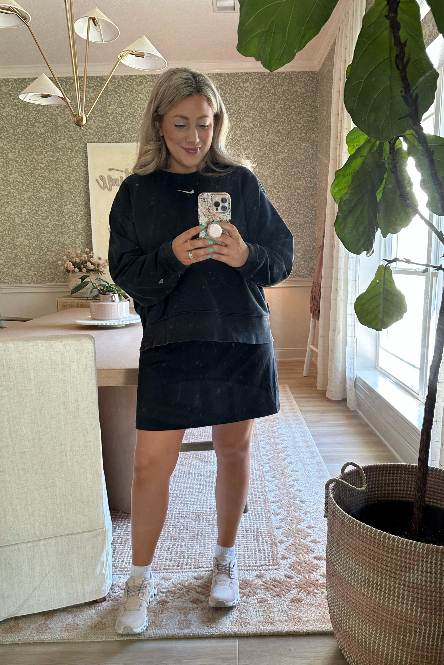 fitted lace wedding dress MUKZIN Black Striped Loose Fit Athletic Dress S main image 0