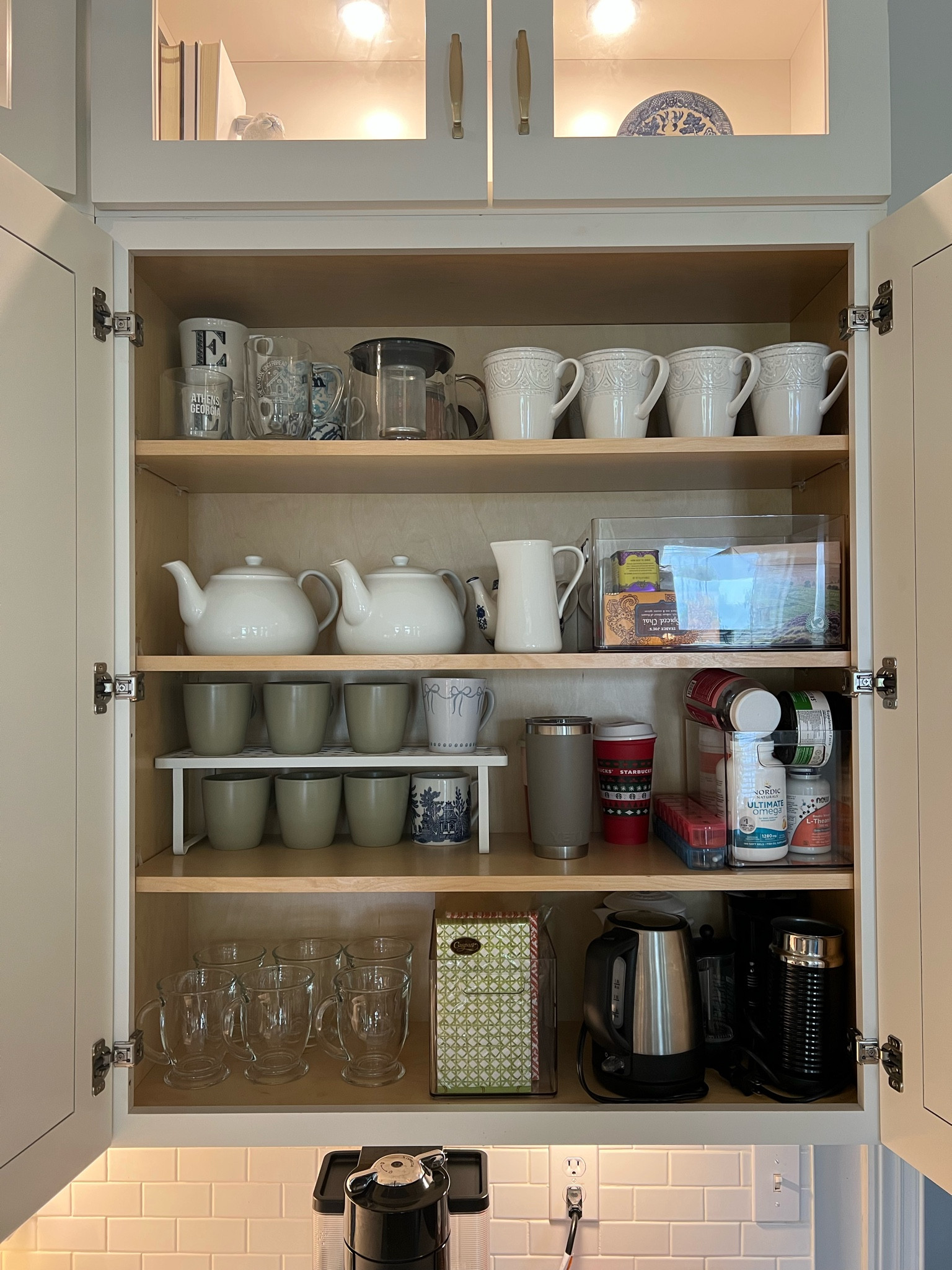 Shop my coffee cabinet 


#LTKsalealert #LTKunder100 #LTKstyletip