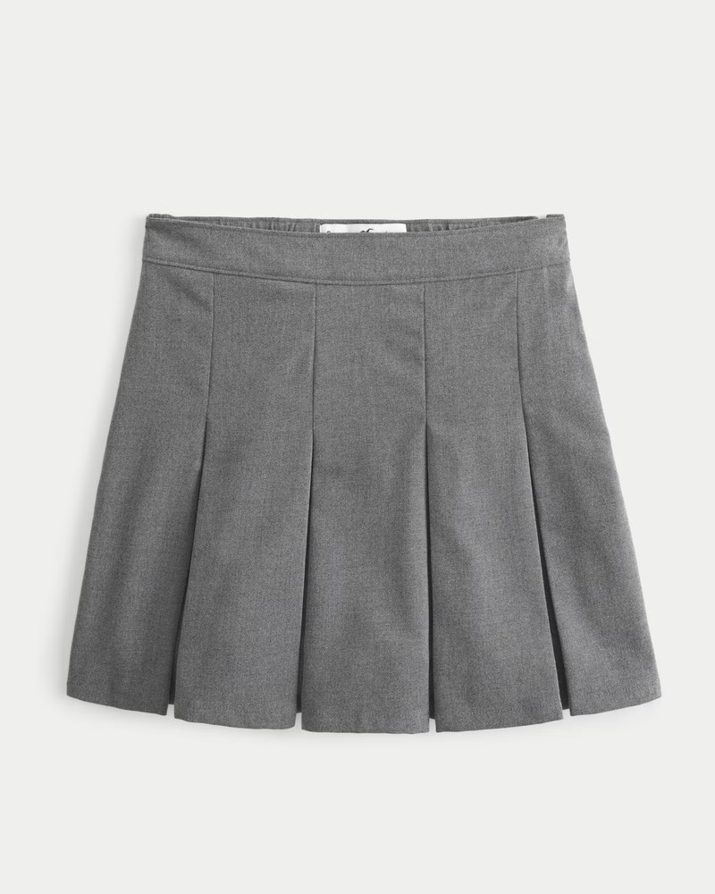 Ultra High-Rise Pleated Skater Skort | Hollister (UK)