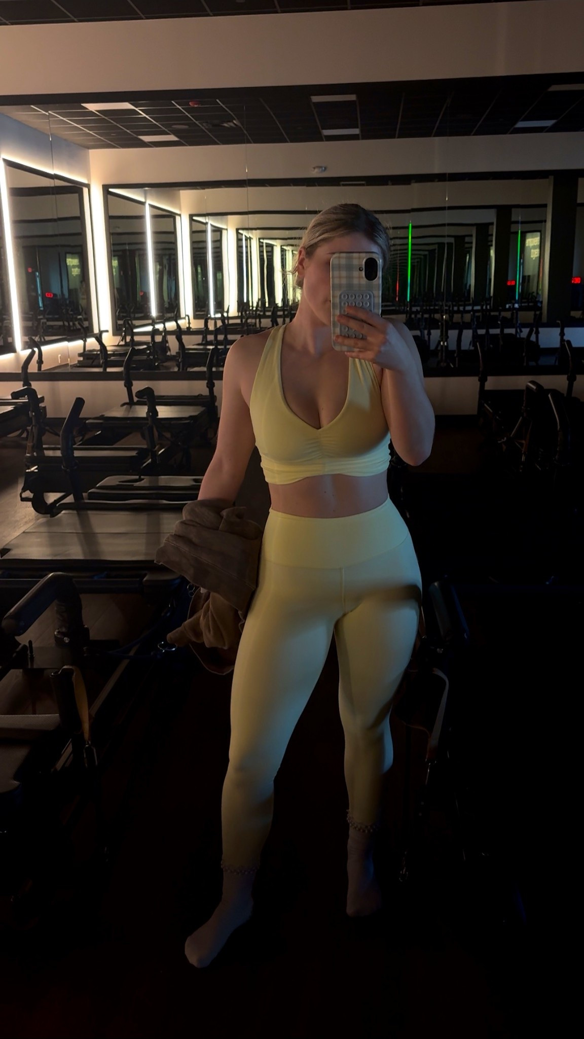 new favorite set 🧈 

#LTKActive #LTKfitnessgoals #LTKgrwm