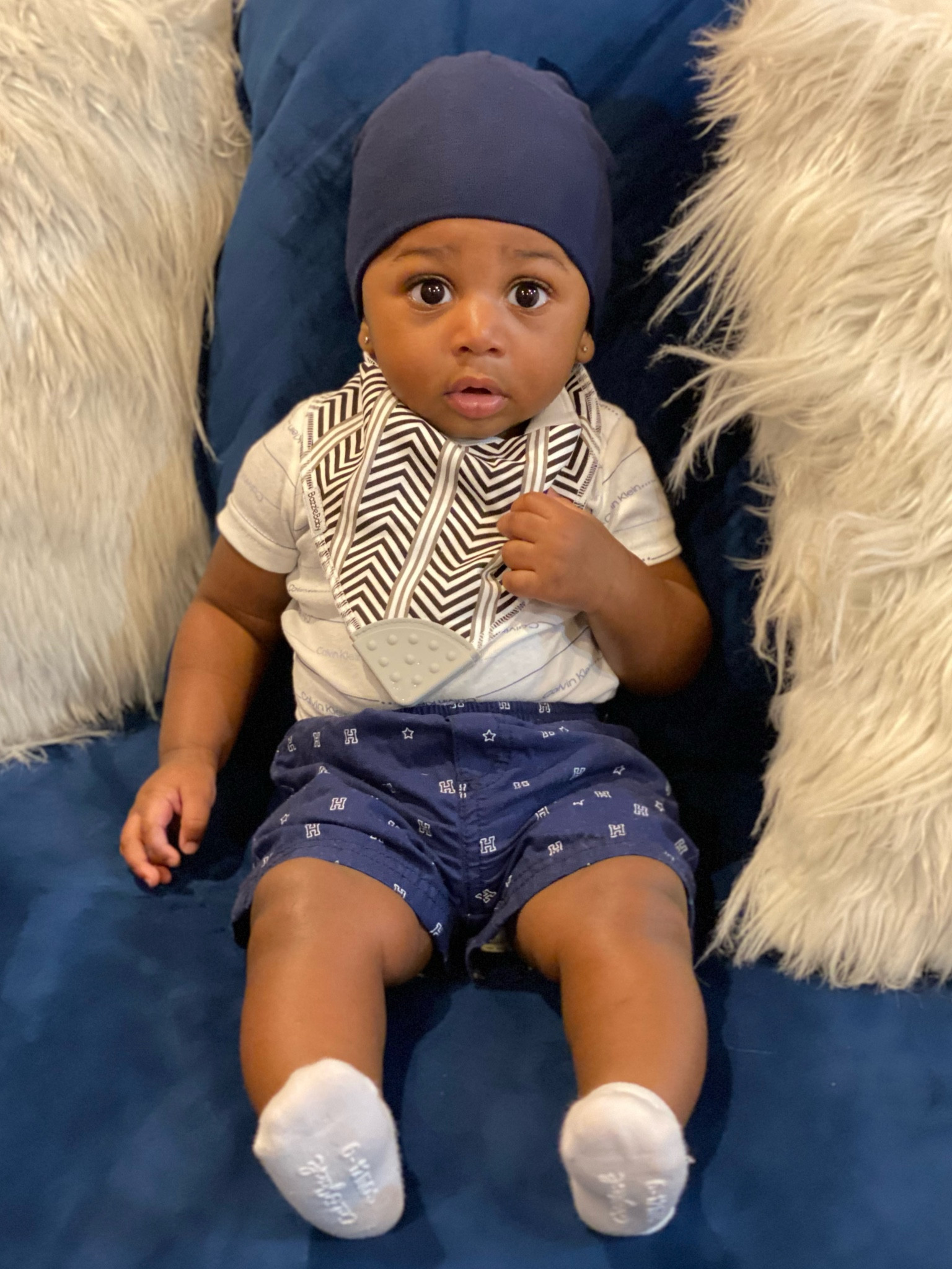 follow KJ on instagram @officialbabykj for more baby boy fashion inspo

Age in Photo: 5M
Hat size: 6-12M
Bib size: OS
Socks: 6-12M

#LTKbaby #LTKfamily #LTKkids