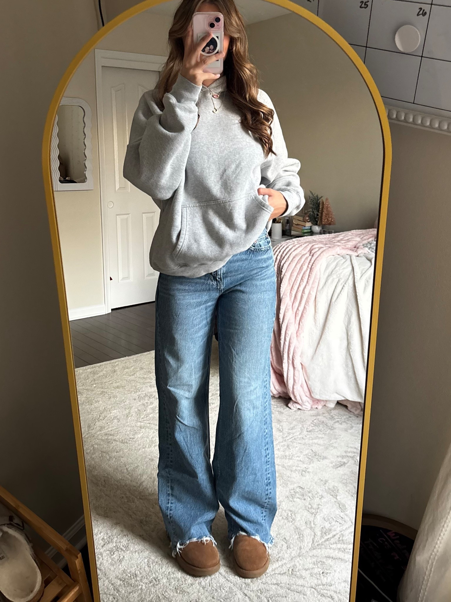 comfy, basic winter outfit idea with a basic hoodie and jeans!
#cybermonday #hoodiee

#LTKCyberWeek #LTKootd #LTKGiftGuide
