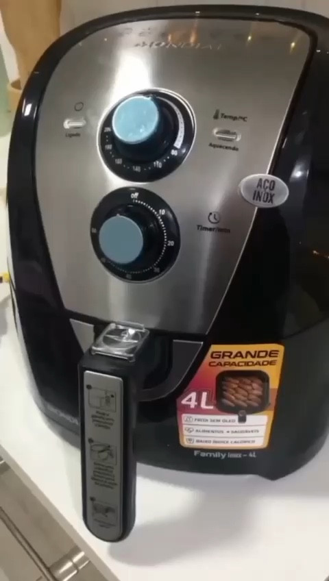 Se você está em busca de uma fritadeira sem óleo para preparar alimentos de uma maneira prática e saudável, a Air Fryer Mondial AFN40BI Family Inox é uma ótima opção. Com 1500W de potência e 4 litros de capacidade, ela vai garantir a refeição de toda a família!

#LTKfamily #LTKfitness #LTKVideo