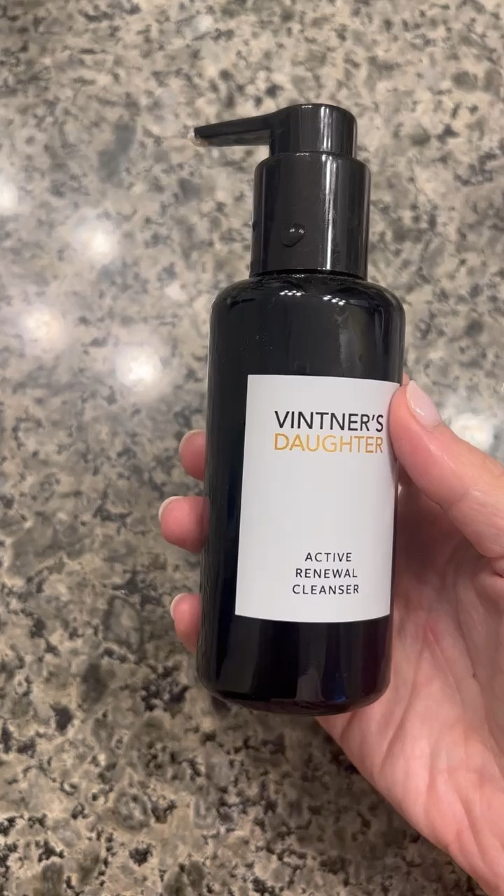 Night time skincare routine all clean beauty!

Clean beauty, skincare, beauty, clean skincare, vintners daughter, indie Lee 


#LTKunder50 #LTKunder100 #LTKbeauty